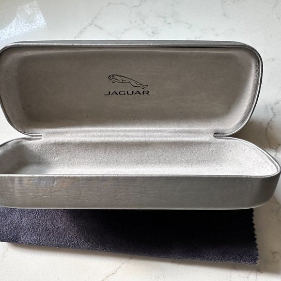 Jaguar Silver Hard Case Storage for Glasses or Sunglasses Cleaning Cloth UNISEX - Picture 7 of 7